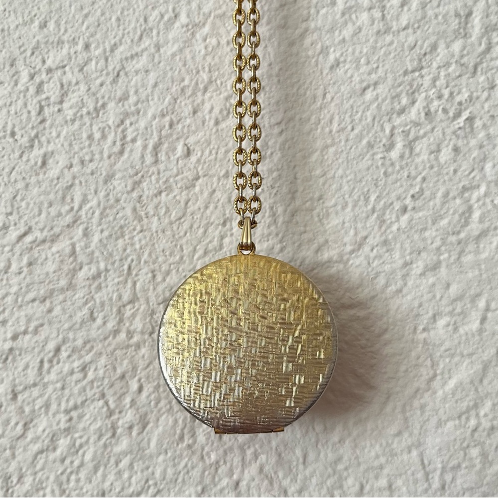 Vintage Guilloche Locket Necklace Gold Tone Red Enamel and Pearl Detail - Picture 13 of 15